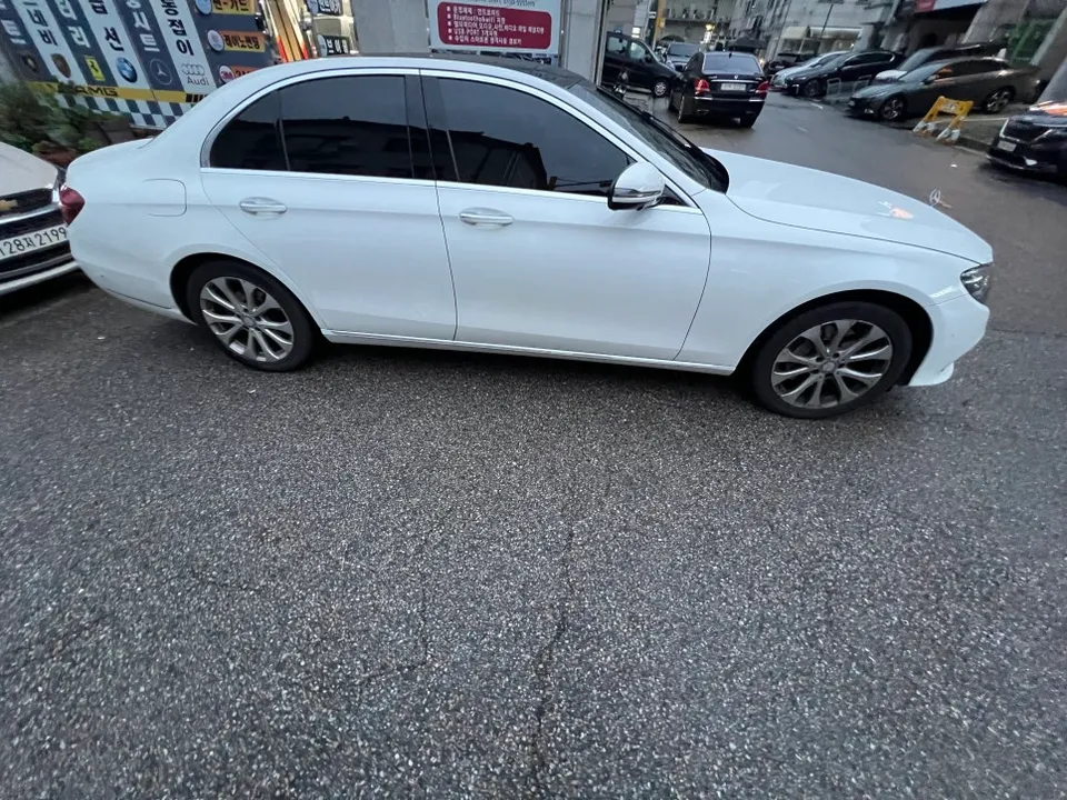 Mercedes-Benz GLC 300 OEM Options Review photo 2