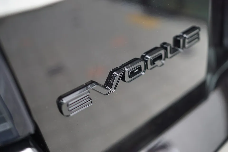 Land Rover Evoque body kit installation result