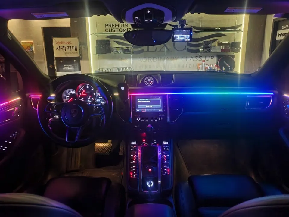 Porsche Macan ambient lighting - Porsche Macan Ambient Lighting Review — Cost & Results photo 3