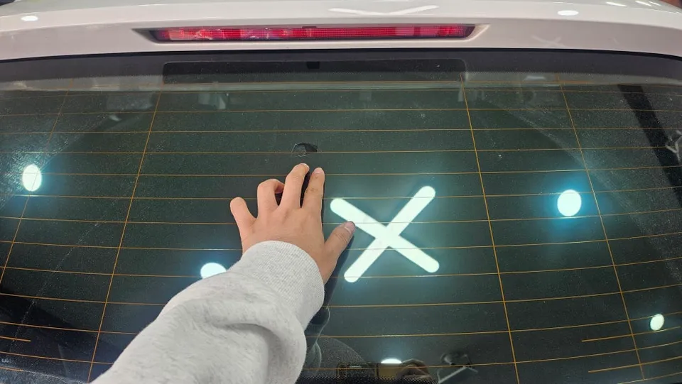 Mercedes-Benz GLC350e window tinting - Mercedes-Benz GLC350e Window Tinting Review — Heat Line Protectio photo 3