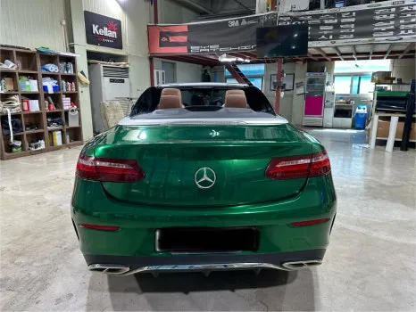 Mercedes-Benz Eクラス カブリオレのカーラッピング事例|費用目安・仕上がり 施工写真 3-1