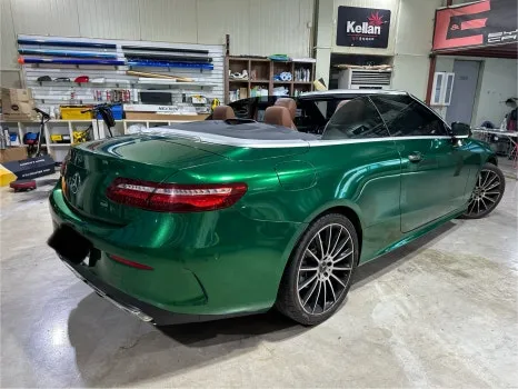 Mercedes-Benz Eクラス カブリオレのカーラッピング事例|費用目安・仕上がり 施工写真 1-3