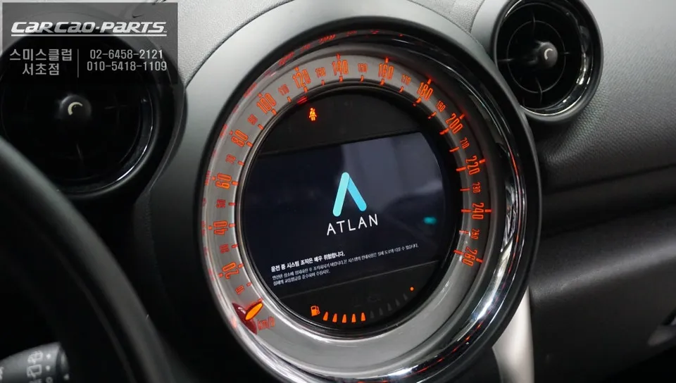 MINI CountrymanのAndroid Auto・CarPlay取付事例 施工写真 4-1