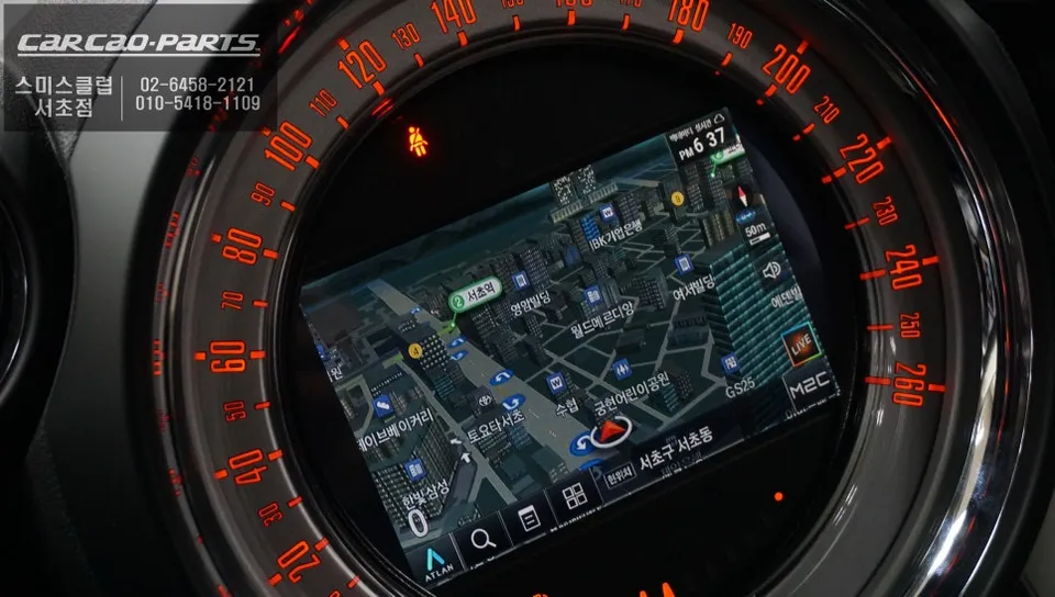 MINI CountrymanのAndroid Auto・CarPlay取付事例 施工写真 1-2