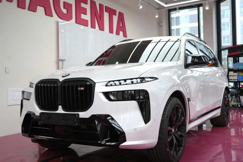 BMW X7 M60iのカーフィルム施工事例|費用目安・仕上がり 施工写真 2-2