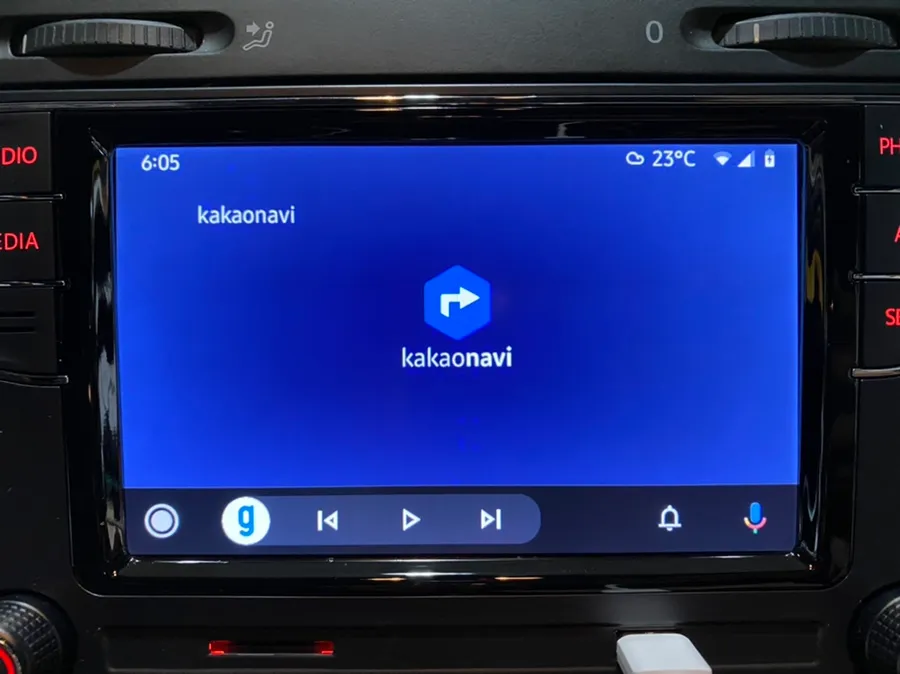 Volkswagen GolfのAndroid Auto・CarPlay取付事例 施工写真 4-2