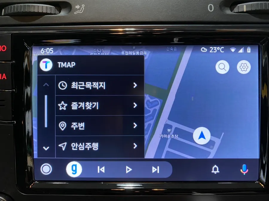 Volkswagen GolfのAndroid Auto・CarPlay取付事例 施工写真 1-3