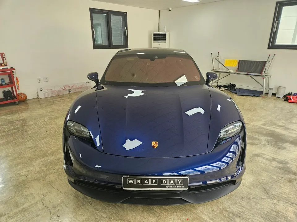ポルシェ タイカン カーラッピング事例｜費用目安・仕上がり 施工写真 4-2