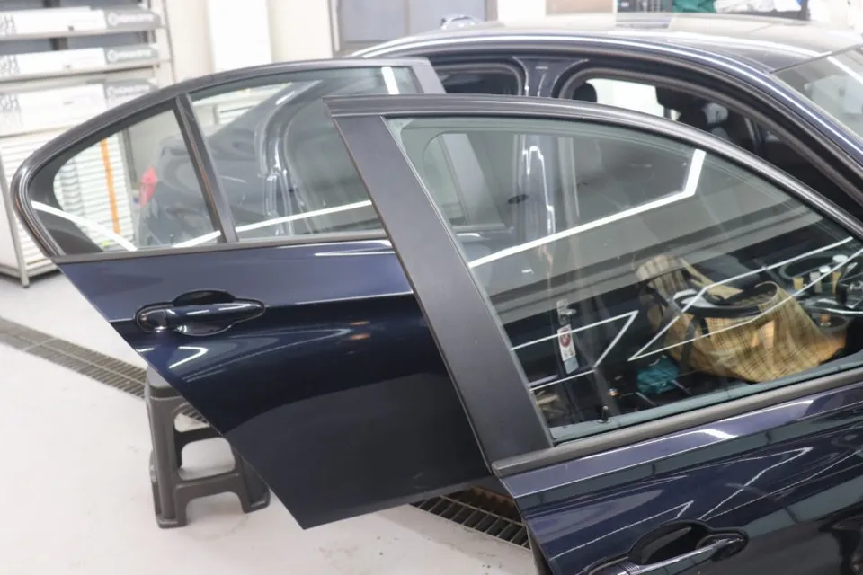 BMW 5 Seriesのカーフィルム施工事例|費用目安・仕上がり 施工写真 2-2