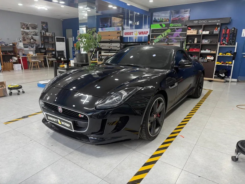 Jaguar F-Typeのカーラッピング事例|費用目安・仕上がり 施工写真 2-1