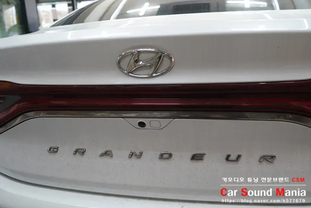 Hyundai Grandeur IG dash cam installation result