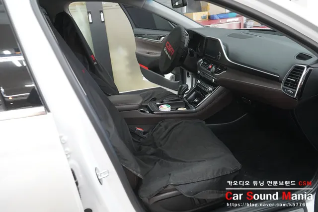 Hyundai Grandeur IG dash cam - Hyundai Grandeur IG Dash Cam Installation Review photo 4