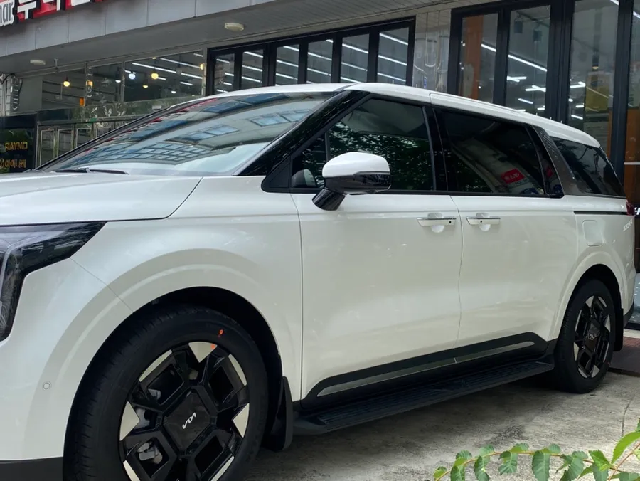 Kia Carnival KA4 window tinting - Kia Carnival KA4 Window Tinting Review: Heat Rejection photo 3