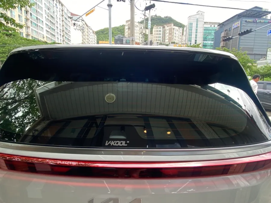 Kia Carnival KA4 window tinting - Kia Carnival KA4 Window Tinting Review: Heat Rejection photo 4