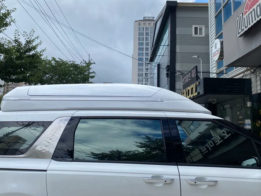 Kia Carnival KA4のカーフィルム施工事例|費用目安・仕上がり 施工写真 3-3