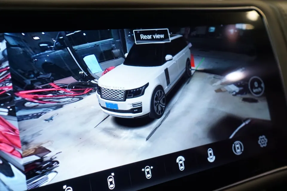 Land Rover Range Rover Vogue surround view camera - Land Rover Range Rover Vogue Surround View Camera Upgrade photo 4