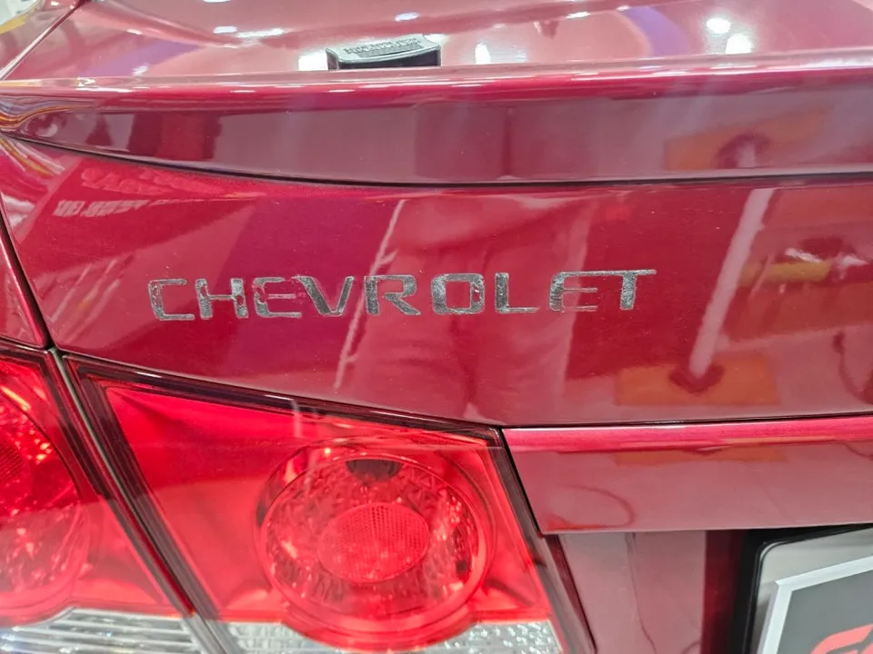 Chevrolet Cruzeのカーラッピング事例|費用目安・仕上がり 施工写真 3-2
