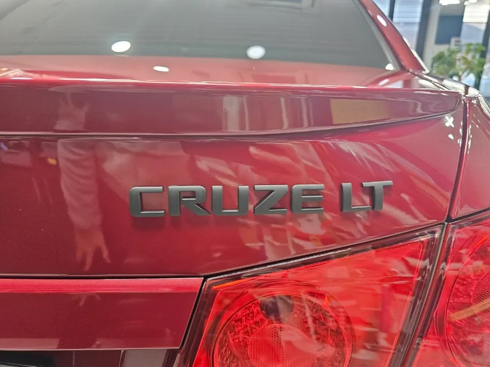 Chevrolet Cruzeのカーラッピング事例|費用目安・仕上がり 施工写真 3-3