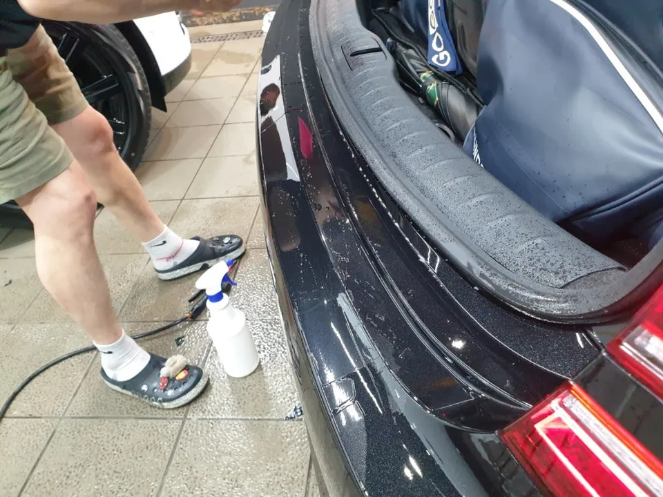 Genesis G80 PPF施工事例|部分施工で賢く保護 施工写真 1-3
