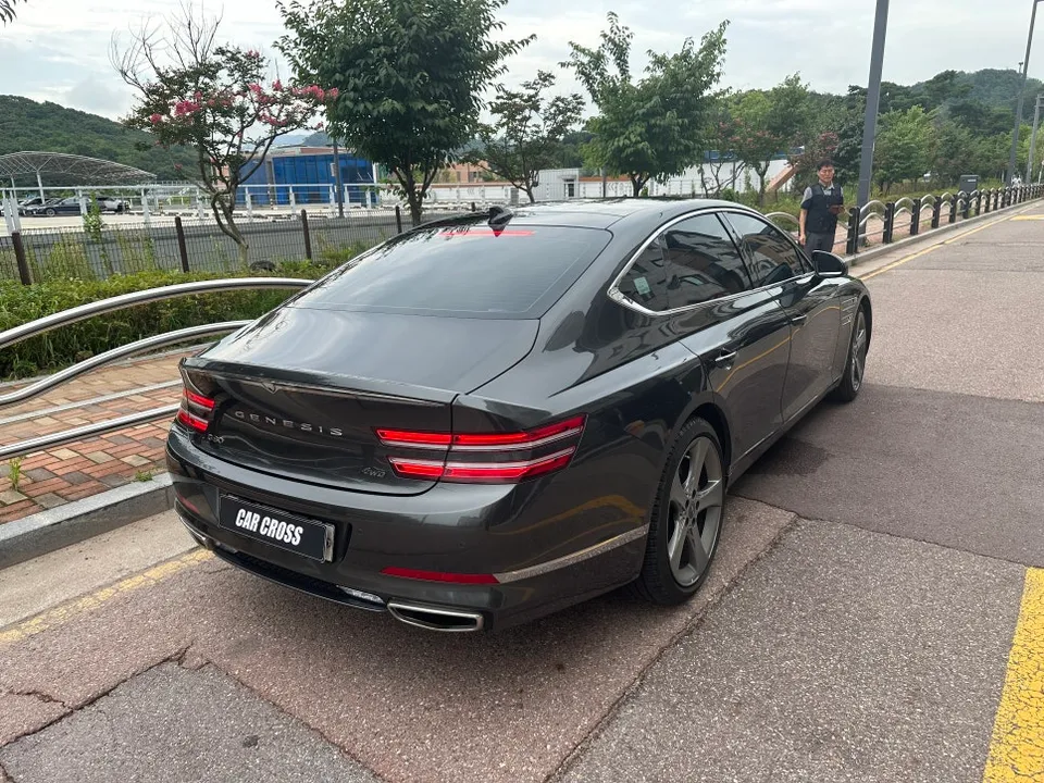 Genesis G80 PPF施工事例｜費用目安と仕上がり 施工写真 2-1