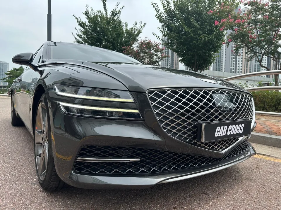 Genesis G80 PPF施工事例｜費用目安と仕上がり 施工写真 3-2
