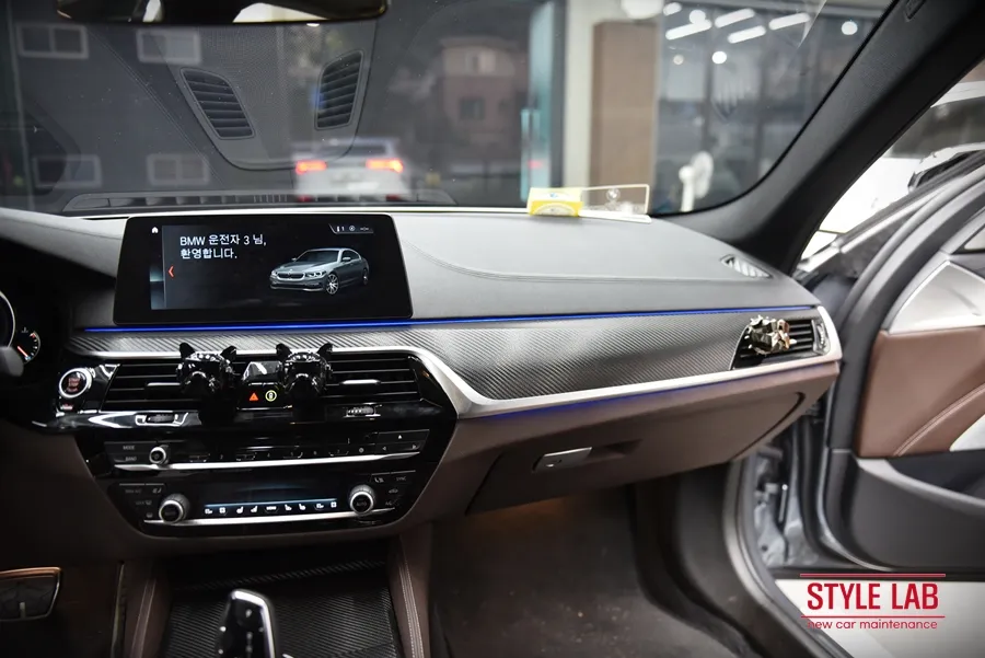 BMW 5 Series G30のカーラッピング事例 施工写真 3-1