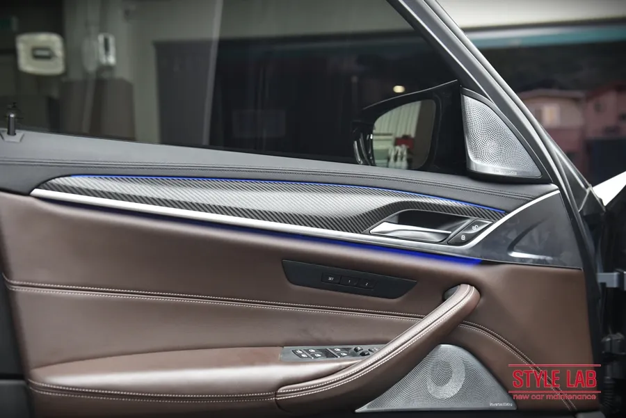 BMW 5 Series G30のカーラッピング事例 施工写真 4-2