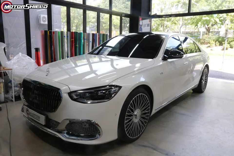 Mercedes-Benz Maybachのカーラッピング事例|費用目安・仕上がり 施工写真 1-1