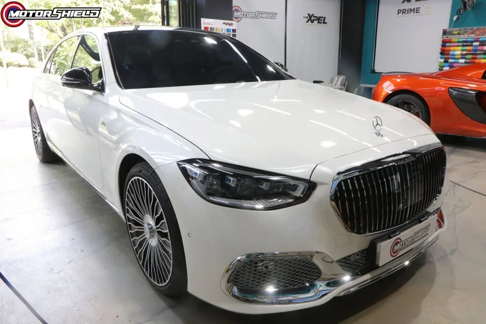 Mercedes-Benz Maybachのカーラッピング事例|費用目安・仕上がり 施工写真 2-1