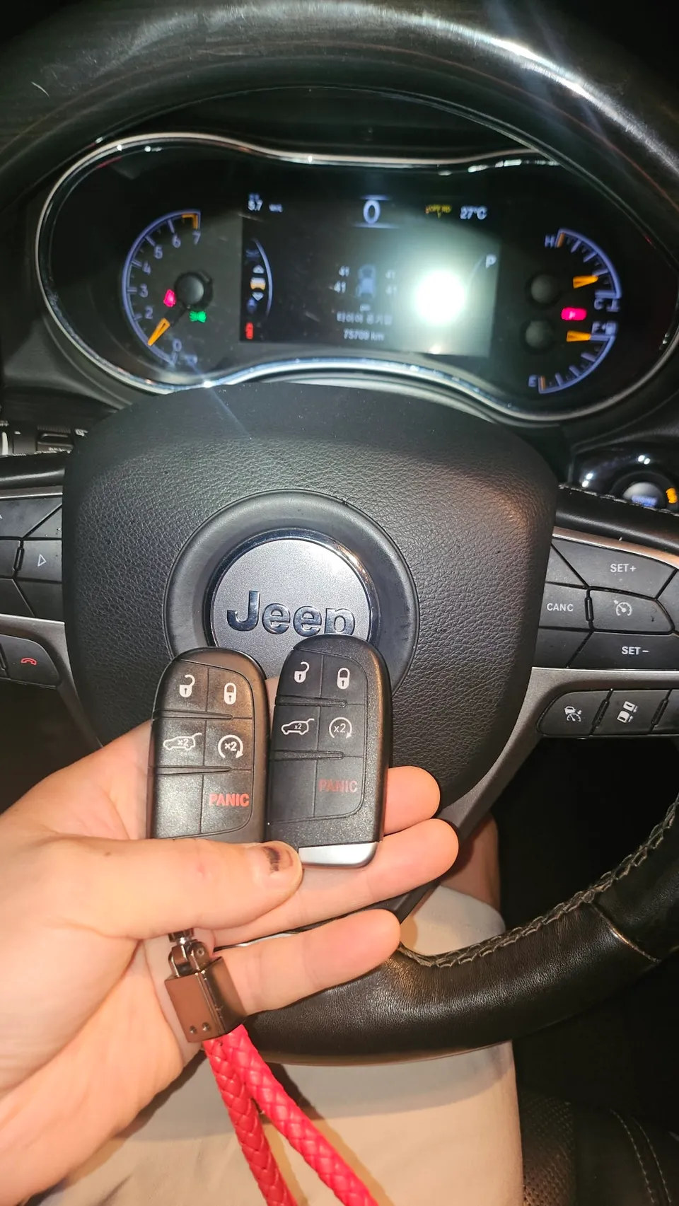 Jeep Grand Cherokee oem options installation result