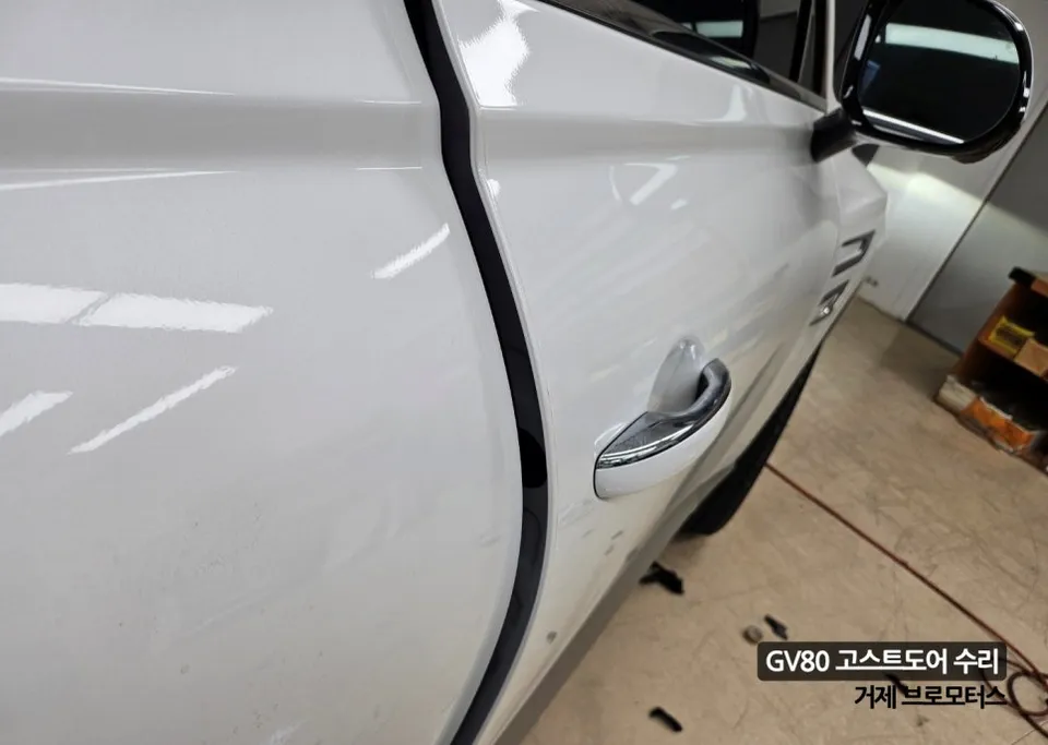 Genesis GV80 OEM Options Review: Soft Closing Doors After