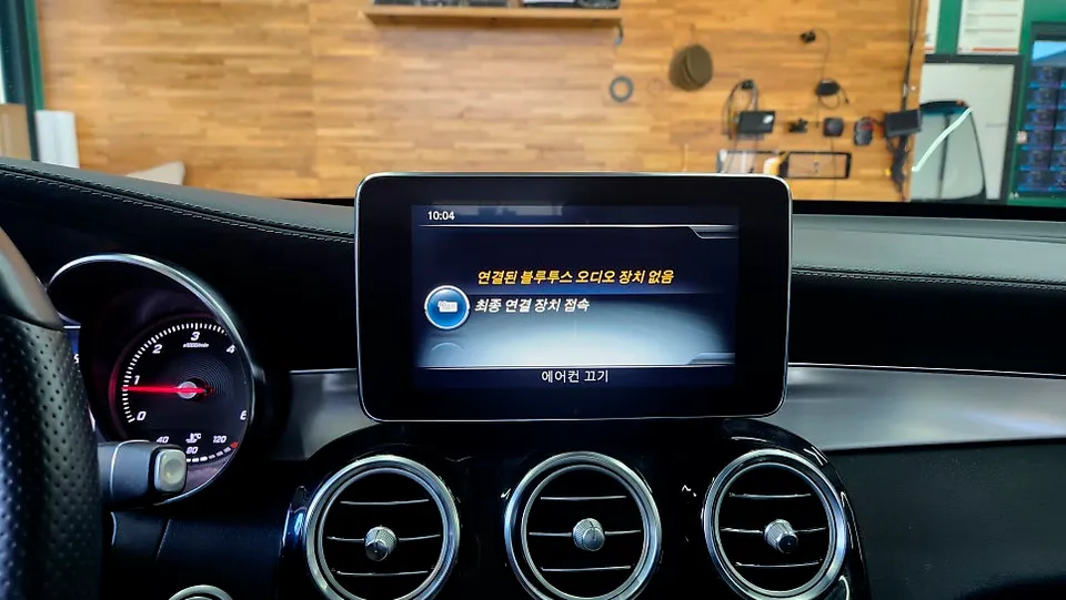 Mercedes-Benz GLC 250d android head unit - Mercedes-Benz GLC 250d Android Head Unit Upgrade Review photo 3