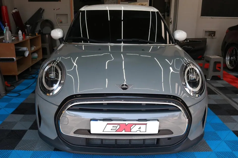 MINI MINI Cooperのカーラッピング事例|費用目安・仕上がり 施工写真 1-1