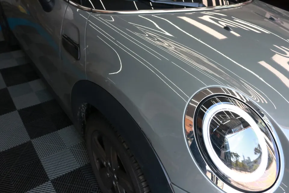 MINI MINI Cooperのカーラッピング事例|費用目安・仕上がり 施工写真 2-1