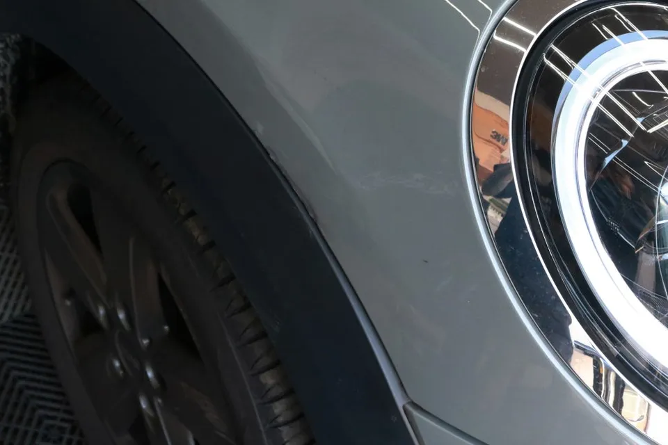 MINI MINI Cooperのカーラッピング事例|費用目安・仕上がり 施工写真 3-1