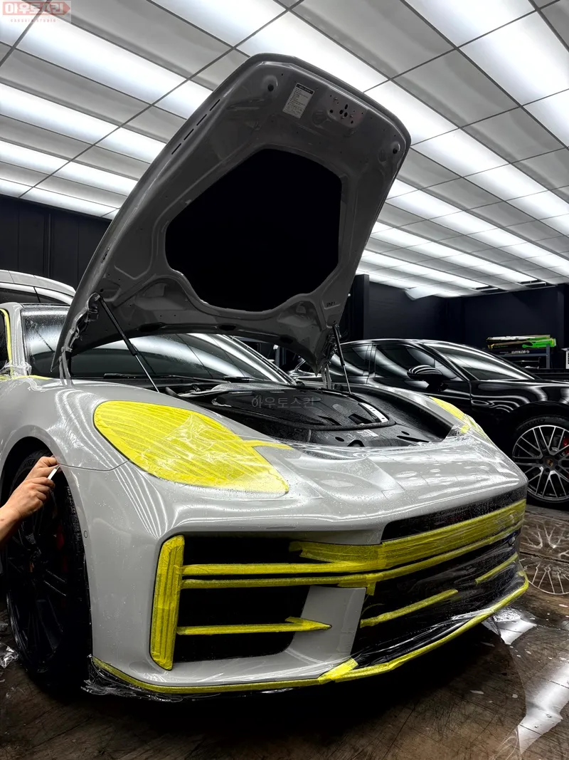 ポルシェ パナメーラ GTS PPF施工事例｜光沢向上と保護 施工写真 1-2