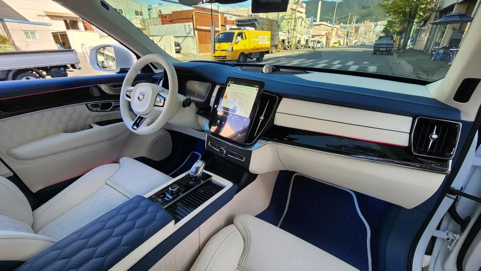 Volvo XC90 interior customization installation result