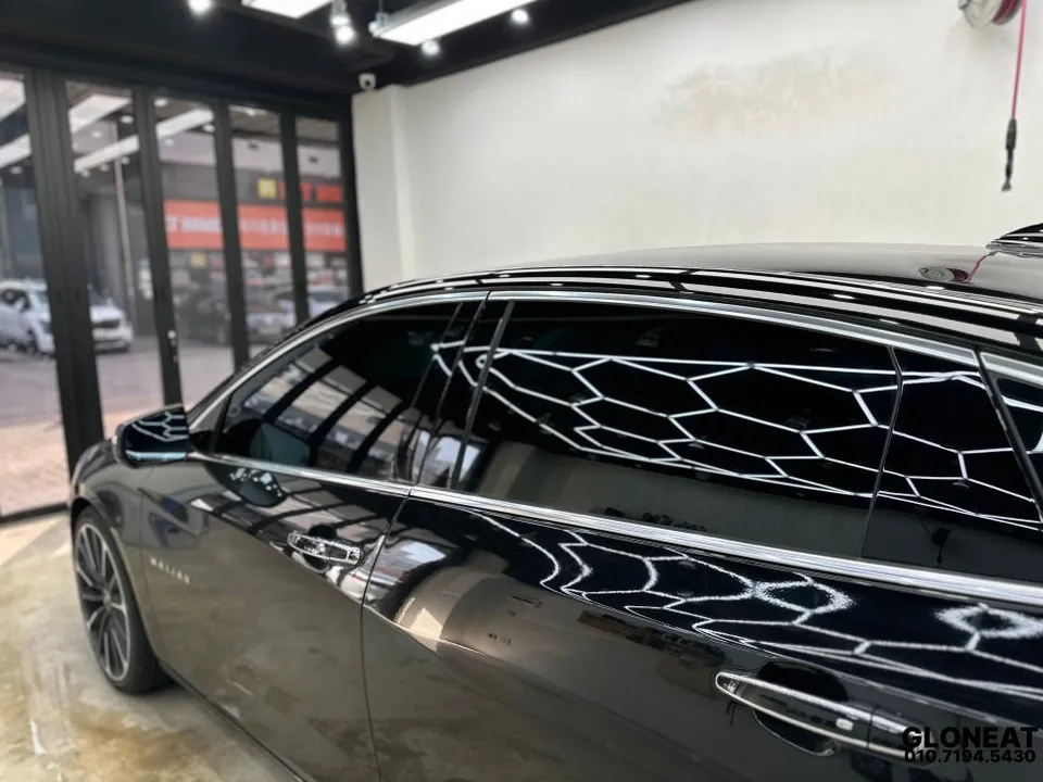 Chevrolet Malibuのカーフィルム施工事例 施工写真 1-2