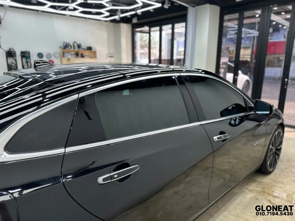 Chevrolet Malibuのカーフィルム施工事例 施工写真 4-2