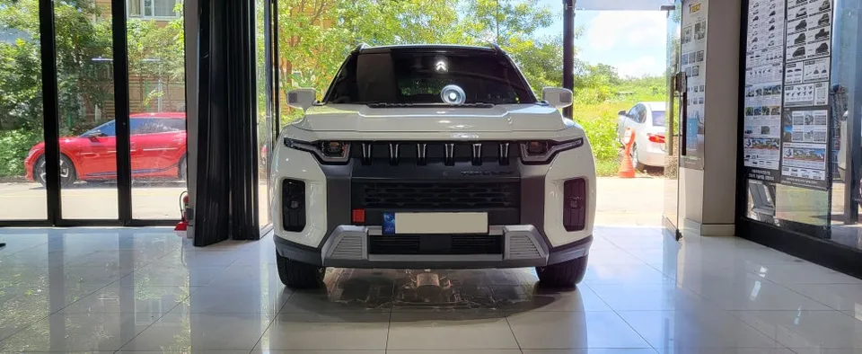 KG Mobility Torres ambient lighting installation result