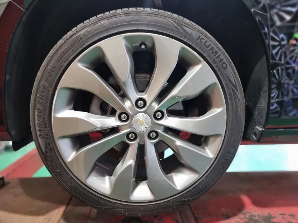 Chevrolet Malibuのホイールリペア・塗装事例 施工写真 4-1