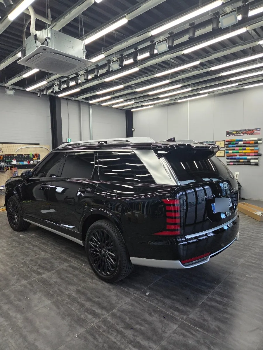 Hyundai Palisadeのカーラッピング事例|クローム除去で高級感アップ 施工写真 1-2