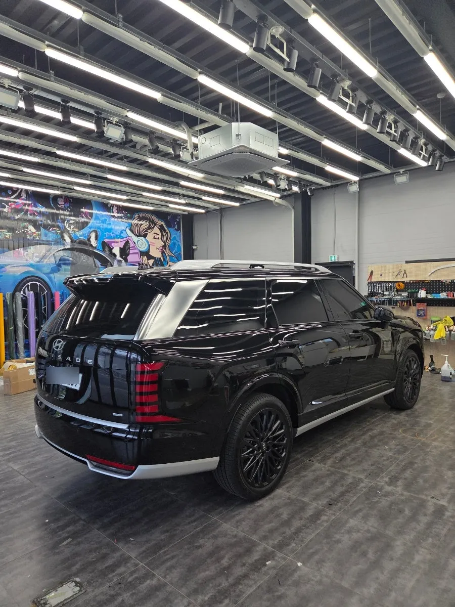 Hyundai Palisadeのカーラッピング事例|クローム除去で高級感アップ 施工写真 2-2