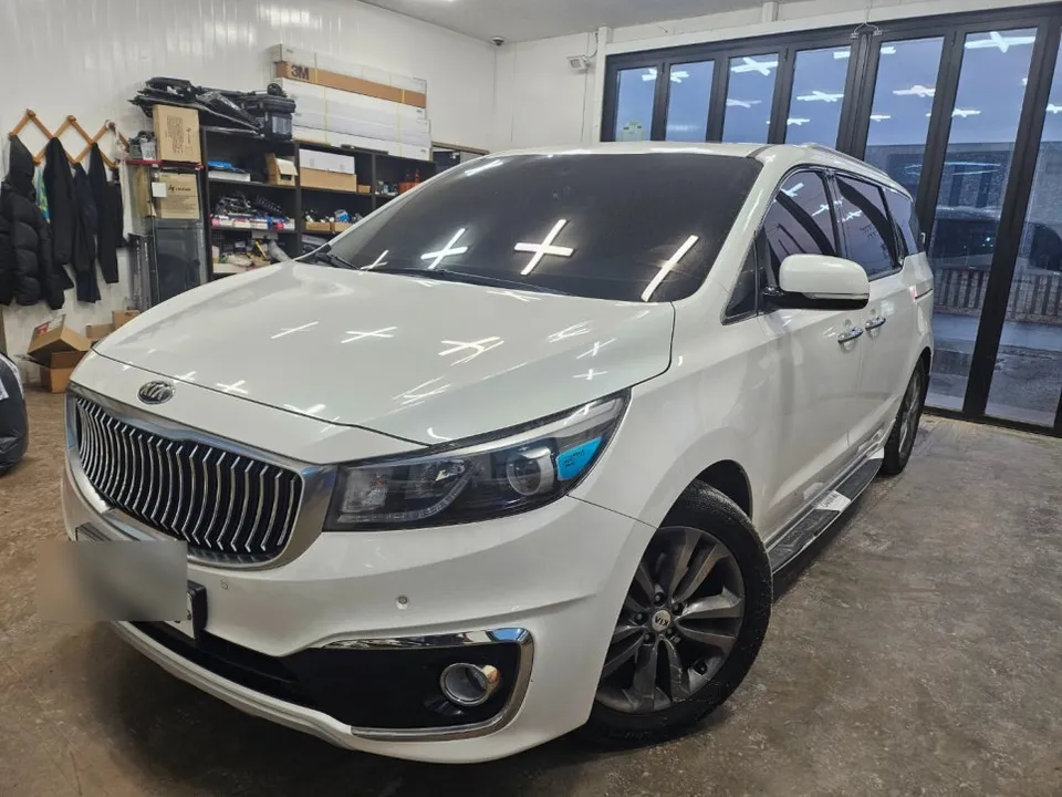 Kia Carnival body kit installation result