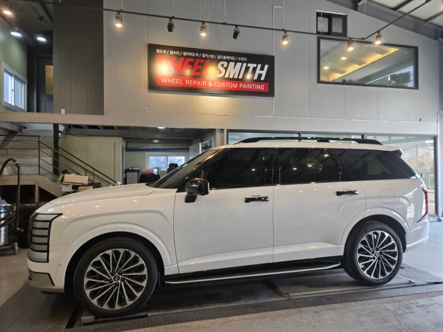 Hyundai Palisadeのホイールリペア・塗装事例 施工写真 2-1