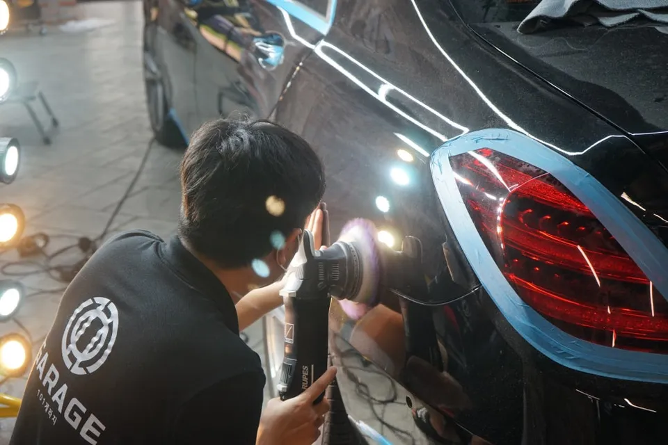 メルセデス・ベンツ Sクラス W223のガラスコーティング事例｜費用目安・仕上がり 施工写真 4-2