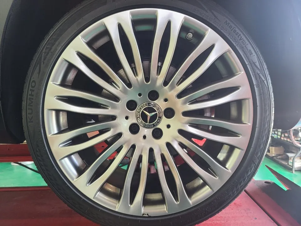 Mercedes-Benz S560 W222 wheel repair - Mercedes-Benz S560 W222 Wheel Repair Review — Curb Rash Fixed photo 6