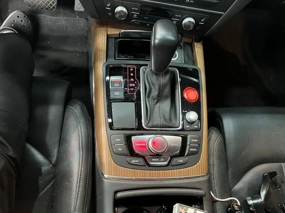 Audi A7のカーラッピング事例|実例と費用目安 施工写真 2-2