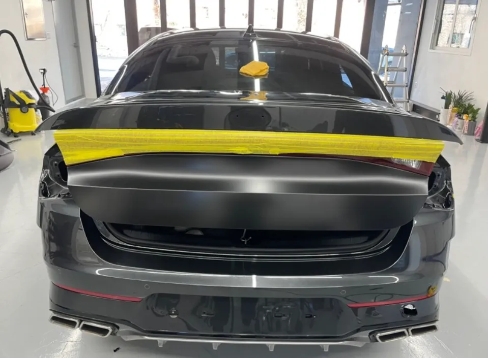 Hyundaiのカーフィルム施工事例 施工写真 5