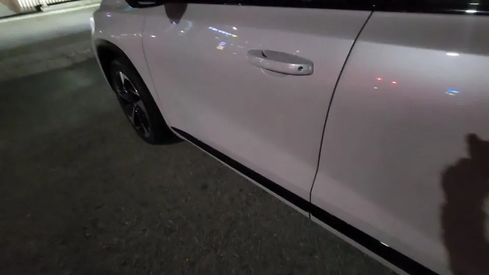 Renault Grand Koleos ambient lighting installation result